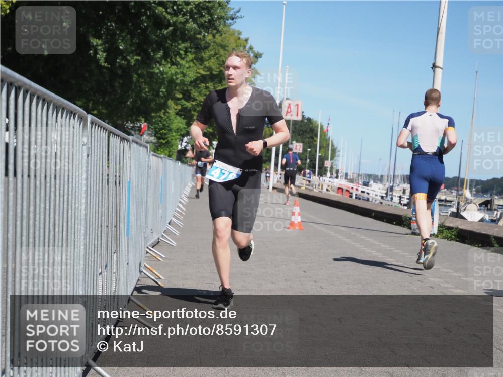 17.08.2025 - KN Förde Triathlon 2025 KatJ http://msf.ph/oto/8591307 17.08.2025 13:37:13 Laufen 398, 479 meine-sportfotos.de