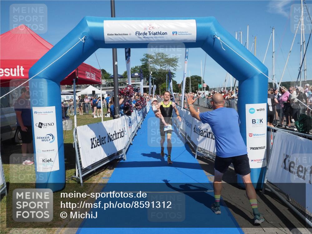 17.08.2025 - KN Förde Triathlon 2025 MichiJ http://msf.ph/oto/8591312 17.08.2025 13:51:00 Laufen 493 meine-sportfotos.de