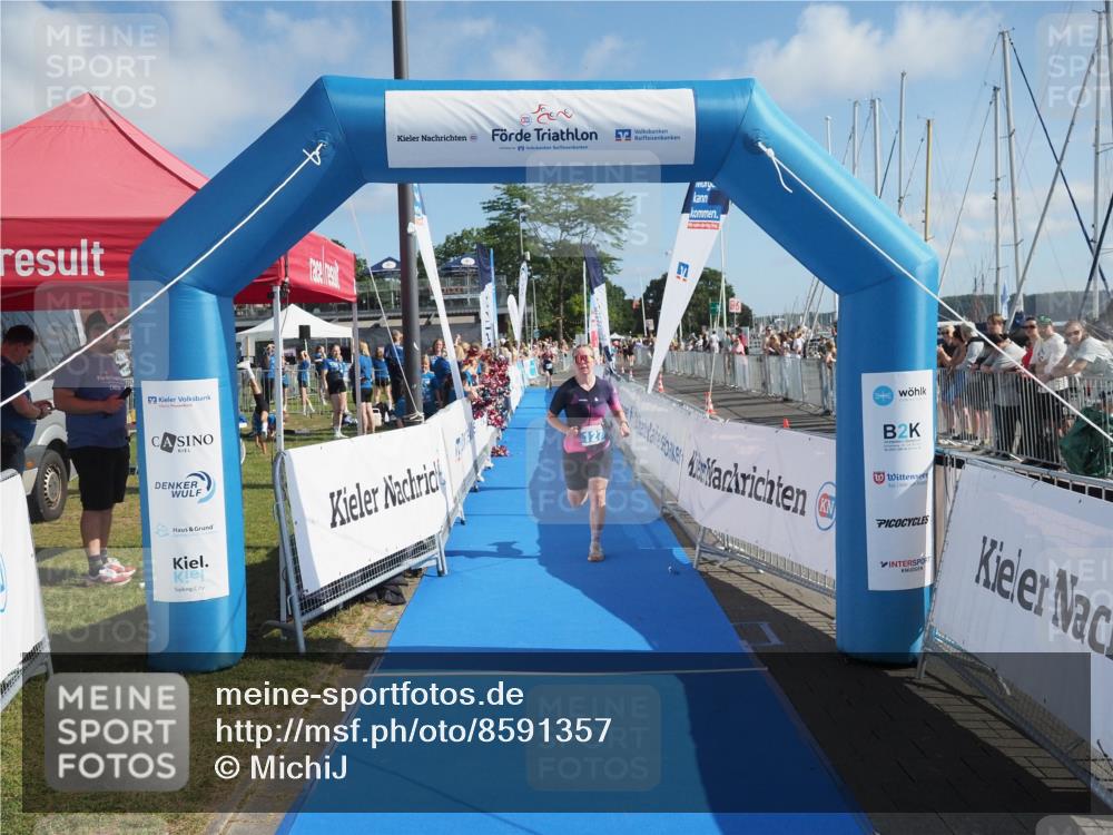 17.08.2025 - KN Förde Triathlon 2025 MichiJ http://msf.ph/oto/8591357 17.08.2025 10:33:24 Laufen 127 meine-sportfotos.de