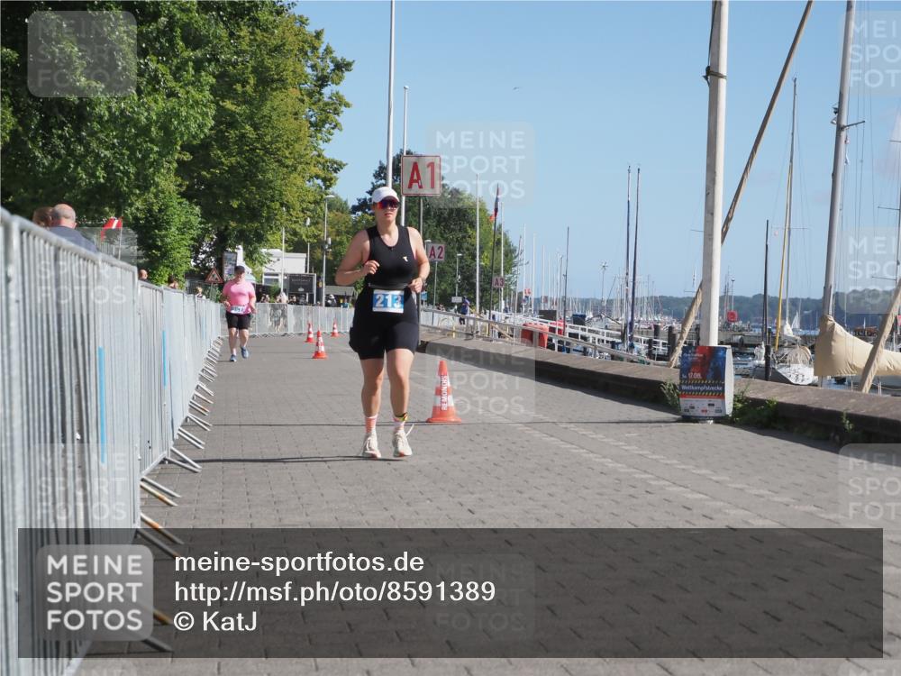 17.08.2025 - KN Förde Triathlon 2025 KatJ http://msf.ph/oto/8591389 17.08.2025 10:53:26 Laufen 213 meine-sportfotos.de