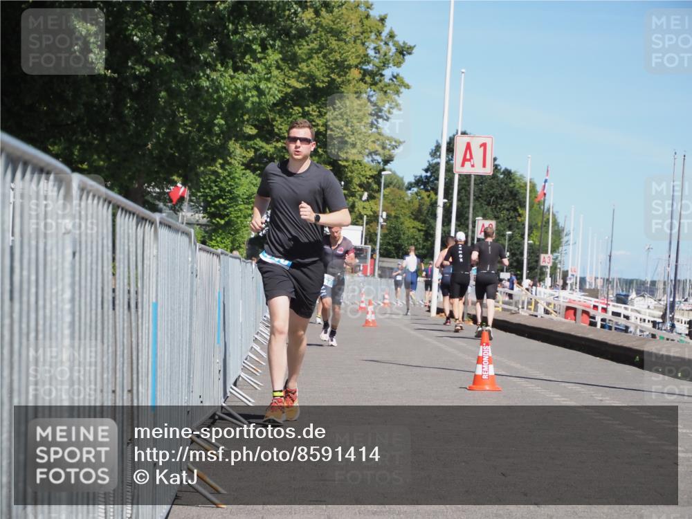 17.08.2025 - KN Förde Triathlon 2025 KatJ http://msf.ph/oto/8591414 17.08.2025 13:37:27 Laufen 448, 467 meine-sportfotos.de