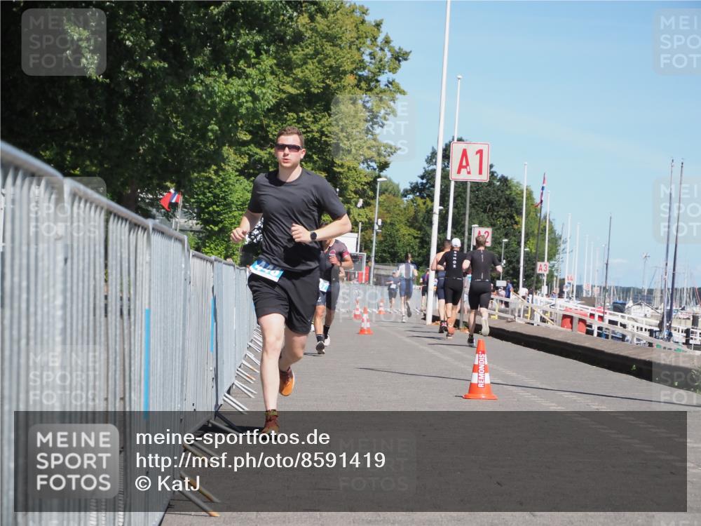 17.08.2025 - KN Förde Triathlon 2025 KatJ http://msf.ph/oto/8591419 17.08.2025 13:37:27 Laufen 448, 467 meine-sportfotos.de