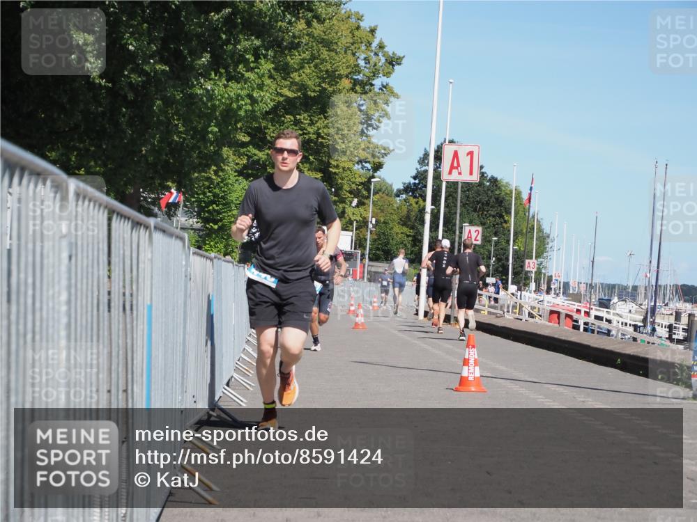 17.08.2025 - KN Förde Triathlon 2025 KatJ http://msf.ph/oto/8591424 17.08.2025 13:37:27 Laufen 448, 467 meine-sportfotos.de