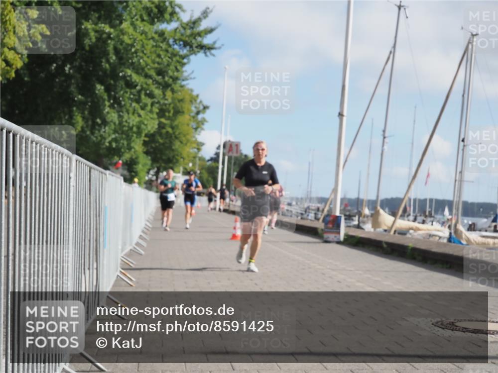 17.08.2025 - KN Förde Triathlon 2025 KatJ http://msf.ph/oto/8591425 17.08.2025 10:18:49 Laufen 109, 136, 144, 175 meine-sportfotos.de