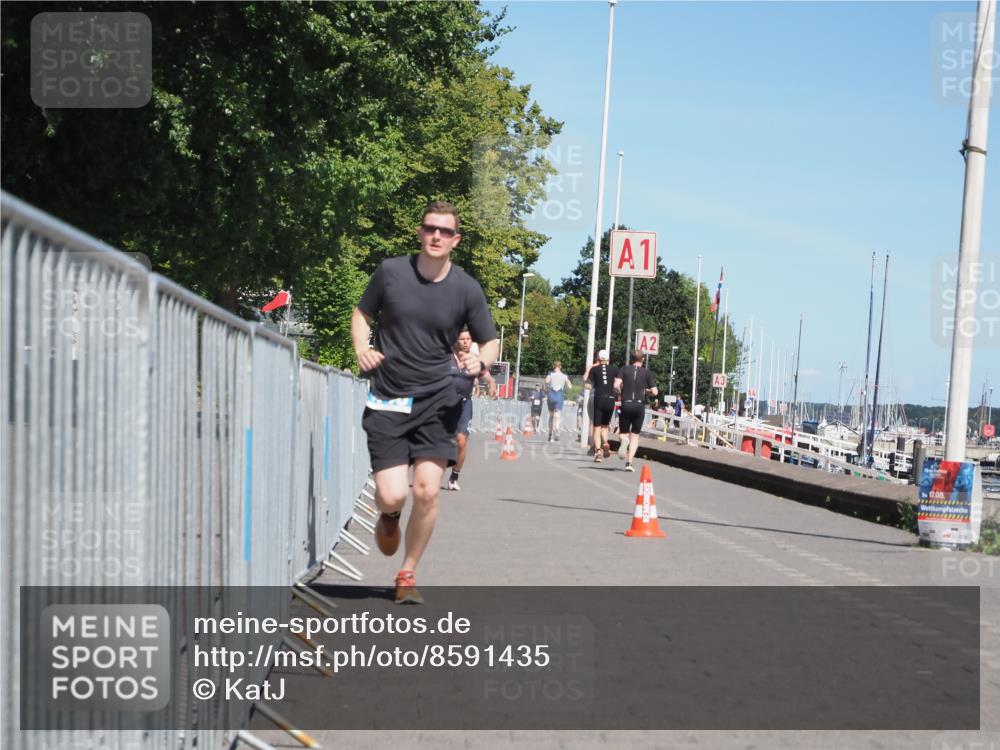 17.08.2025 - KN Förde Triathlon 2025 KatJ http://msf.ph/oto/8591435 17.08.2025 13:37:28 Laufen 448, 467 meine-sportfotos.de