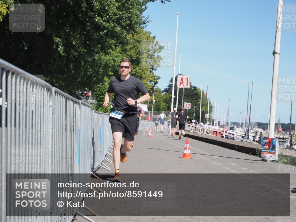 17.08.2025 - KN Förde Triathlon 2025 KatJ http://msf.ph/oto/8591449 17.08.2025 13:37:28 Laufen 448, 467 meine-sportfotos.de