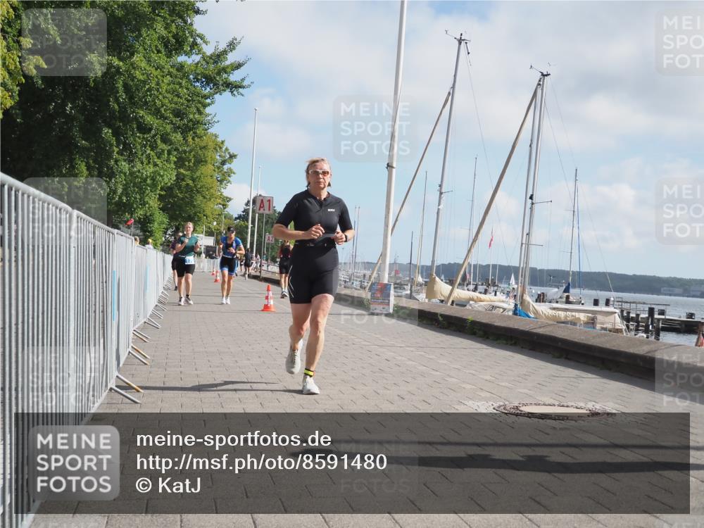 17.08.2025 - KN Förde Triathlon 2025 KatJ http://msf.ph/oto/8591480 17.08.2025 10:18:50 Laufen 109, 136, 144, 175 meine-sportfotos.de