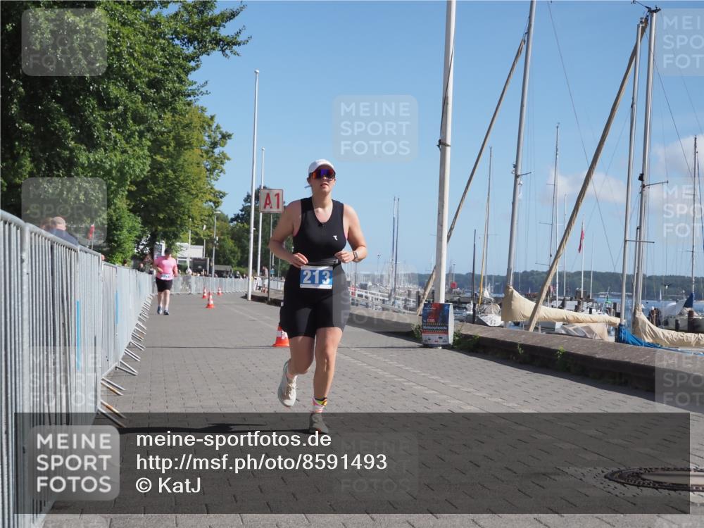 17.08.2025 - KN Förde Triathlon 2025 KatJ http://msf.ph/oto/8591493 17.08.2025 10:53:28 Laufen 213 meine-sportfotos.de