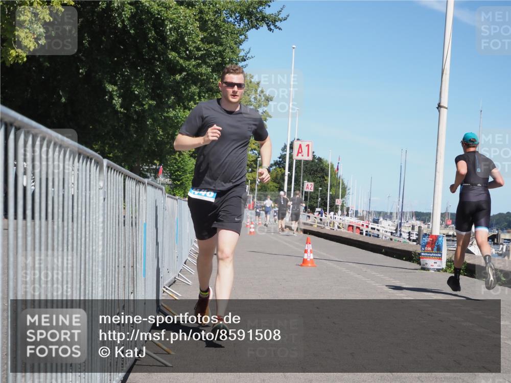 17.08.2025 - KN Förde Triathlon 2025 KatJ http://msf.ph/oto/8591508 17.08.2025 13:37:29 Laufen 448, 467 meine-sportfotos.de