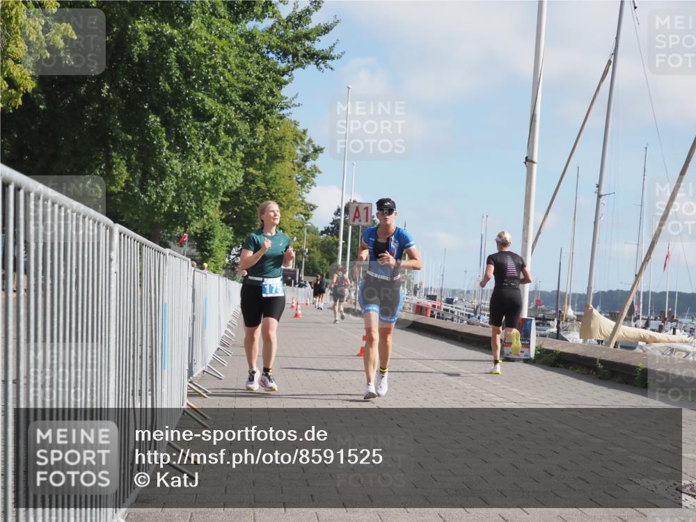 17.08.2025 - KN Förde Triathlon 2025 KatJ http://msf.ph/oto/8591525 17.08.2025 10:18:54 Laufen 109, 144, 170, 175 meine-sportfotos.de