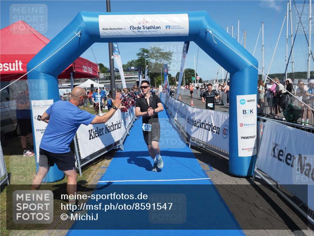 17.08.2025 - KN Förde Triathlon 2025 MichiJ http://msf.ph/oto/8591547 17.08.2025 13:51:24 Laufen 446, 473 meine-sportfotos.de
