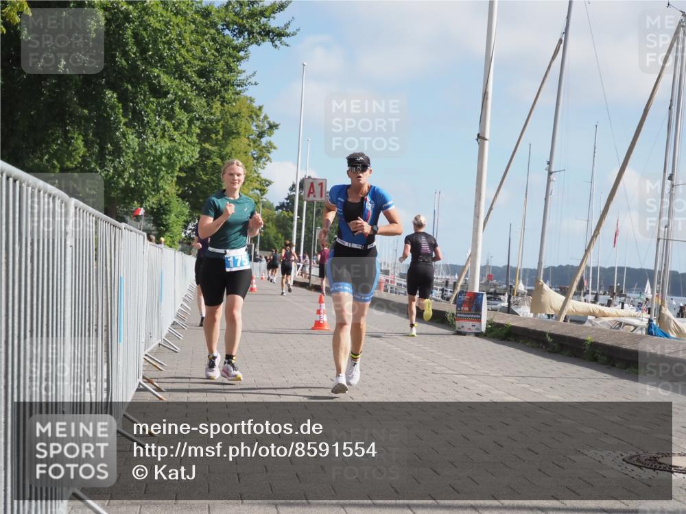 17.08.2025 - KN Förde Triathlon 2025 KatJ http://msf.ph/oto/8591554 17.08.2025 10:18:54 Laufen 109, 144, 170, 175 meine-sportfotos.de
