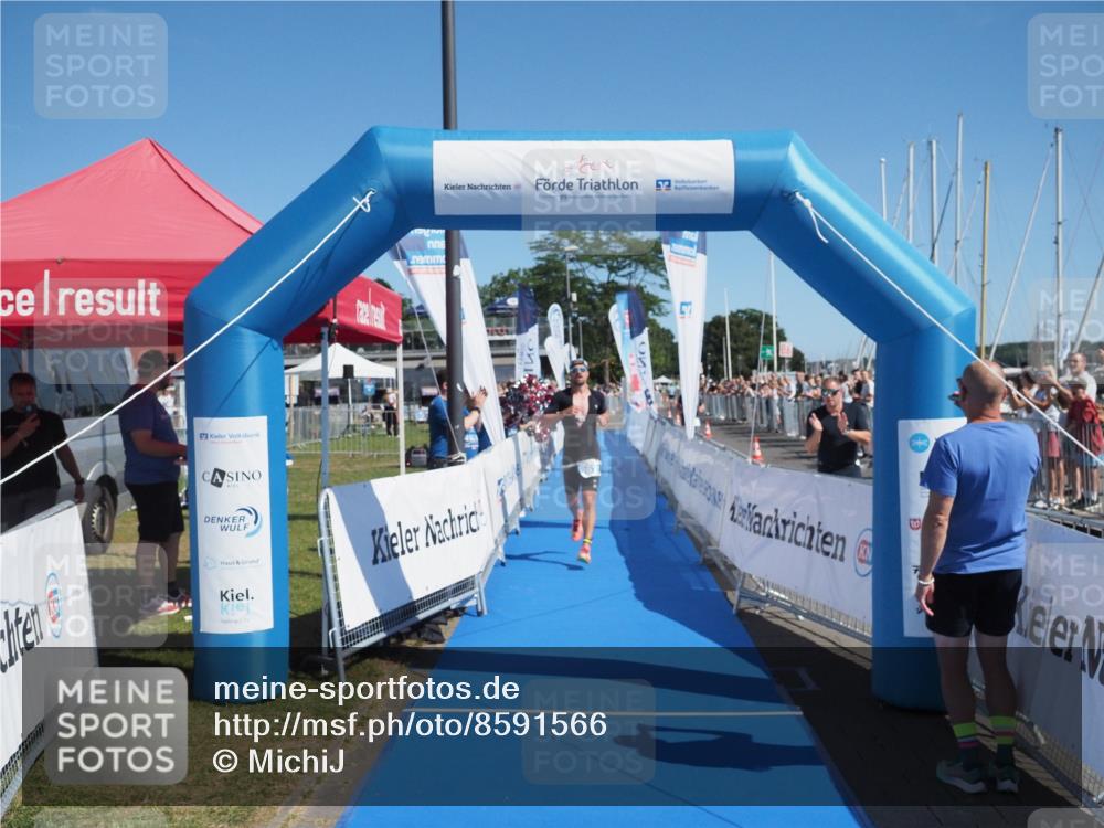 17.08.2025 - KN Förde Triathlon 2025 MichiJ http://msf.ph/oto/8591566 17.08.2025 11:51:46 Laufen 261 meine-sportfotos.de