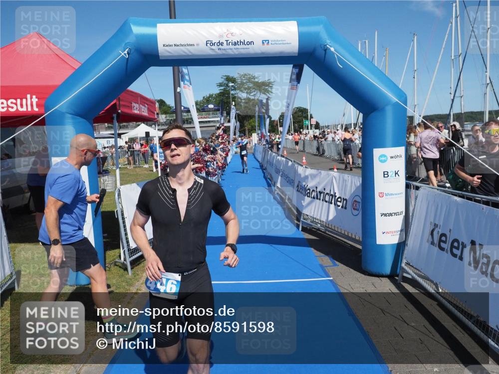 17.08.2025 - KN Förde Triathlon 2025 MichiJ http://msf.ph/oto/8591598 17.08.2025 13:51:25 Laufen 446, 473 meine-sportfotos.de