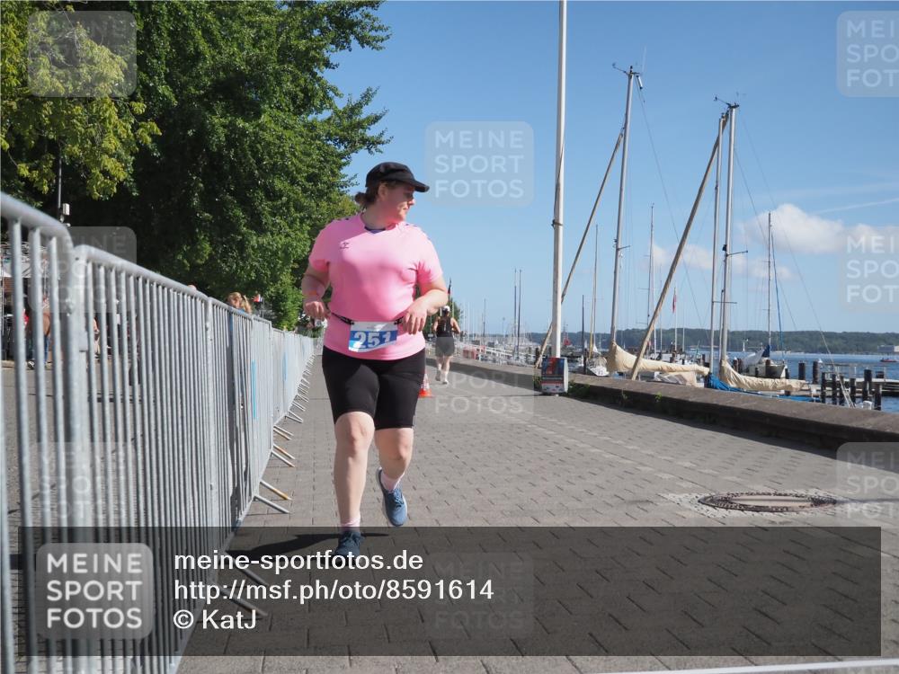 17.08.2025 - KN Förde Triathlon 2025 KatJ http://msf.ph/oto/8591614 17.08.2025 10:53:42 Laufen 251 meine-sportfotos.de