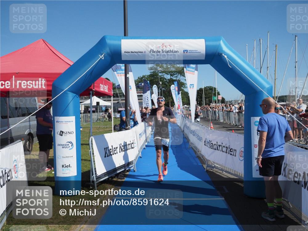 17.08.2025 - KN Förde Triathlon 2025 MichiJ http://msf.ph/oto/8591624 17.08.2025 11:51:47 Laufen 261 meine-sportfotos.de