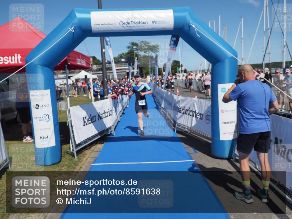 17.08.2025 - KN Förde Triathlon 2025 MichiJ http://msf.ph/oto/8591638 17.08.2025 13:51:28 Laufen 446, 473 meine-sportfotos.de