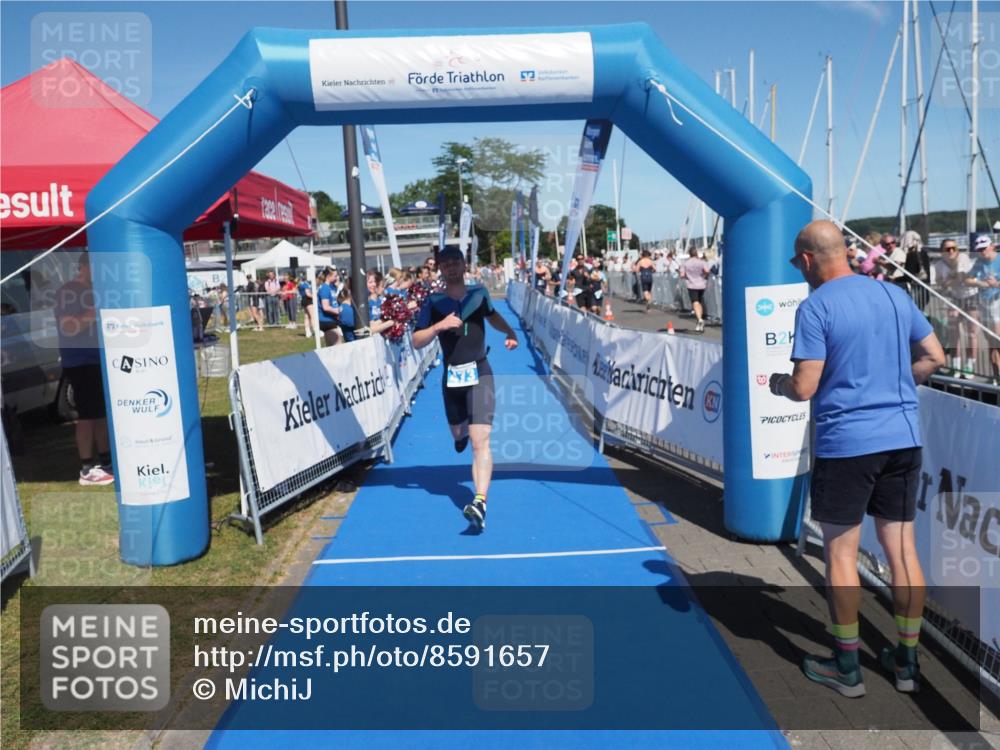 17.08.2025 - KN Förde Triathlon 2025 MichiJ http://msf.ph/oto/8591657 17.08.2025 13:51:28 Laufen 446, 473 meine-sportfotos.de