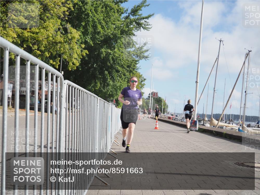 17.08.2025 - KN Förde Triathlon 2025 KatJ http://msf.ph/oto/8591663 17.08.2025 10:18:59 Laufen 109, 170, 175 meine-sportfotos.de