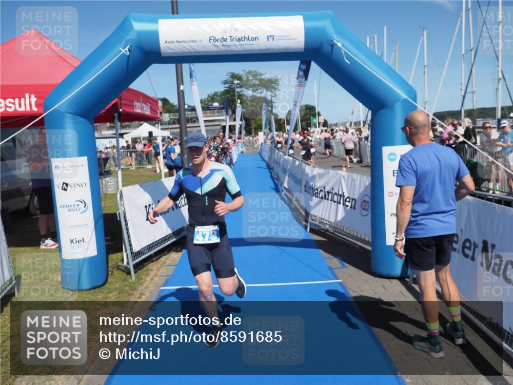 17.08.2025 - KN Förde Triathlon 2025 MichiJ http://msf.ph/oto/8591685 17.08.2025 13:51:28 Laufen 446, 473 meine-sportfotos.de