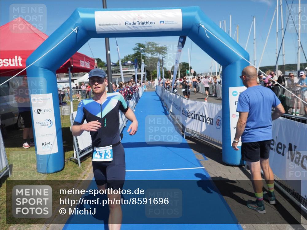 17.08.2025 - KN Förde Triathlon 2025 MichiJ http://msf.ph/oto/8591696 17.08.2025 13:51:29 Laufen 446, 473 meine-sportfotos.de
