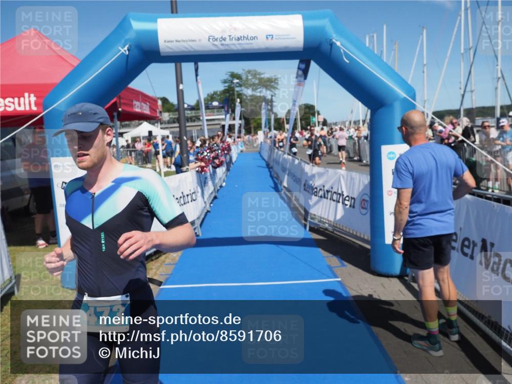17.08.2025 - KN Förde Triathlon 2025 MichiJ http://msf.ph/oto/8591706 17.08.2025 13:51:29 Laufen 446, 473 meine-sportfotos.de