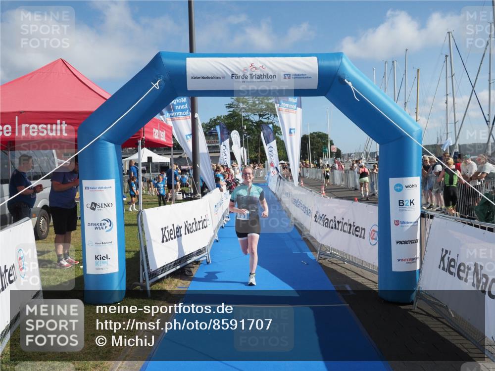 17.08.2025 - KN Förde Triathlon 2025 MichiJ http://msf.ph/oto/8591707 17.08.2025 10:34:07 Laufen 151 meine-sportfotos.de