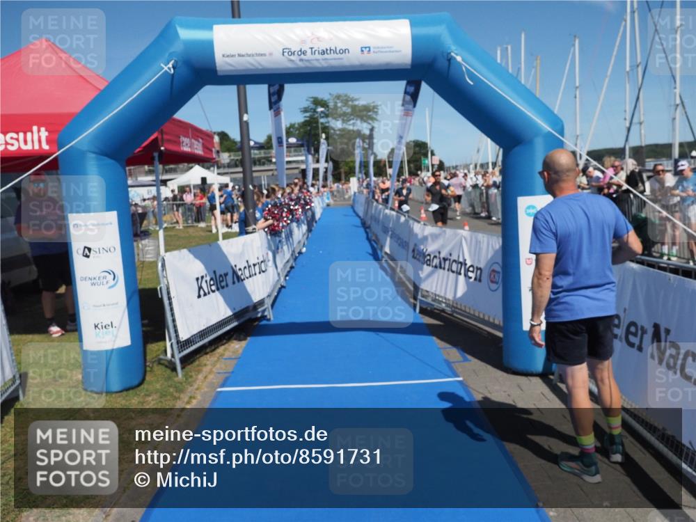 17.08.2025 - KN Förde Triathlon 2025 MichiJ http://msf.ph/oto/8591731 17.08.2025 13:51:29 Laufen 446, 473 meine-sportfotos.de