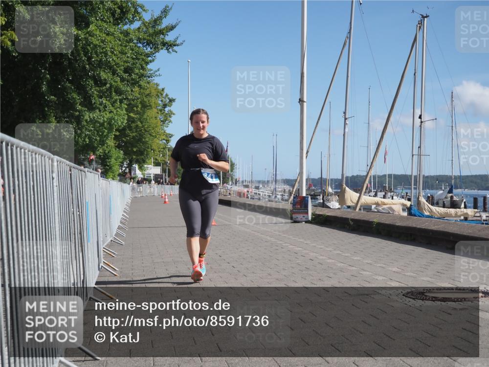 17.08.2025 - KN Förde Triathlon 2025 KatJ http://msf.ph/oto/8591736 17.08.2025 10:55:12 Laufen  meine-sportfotos.de