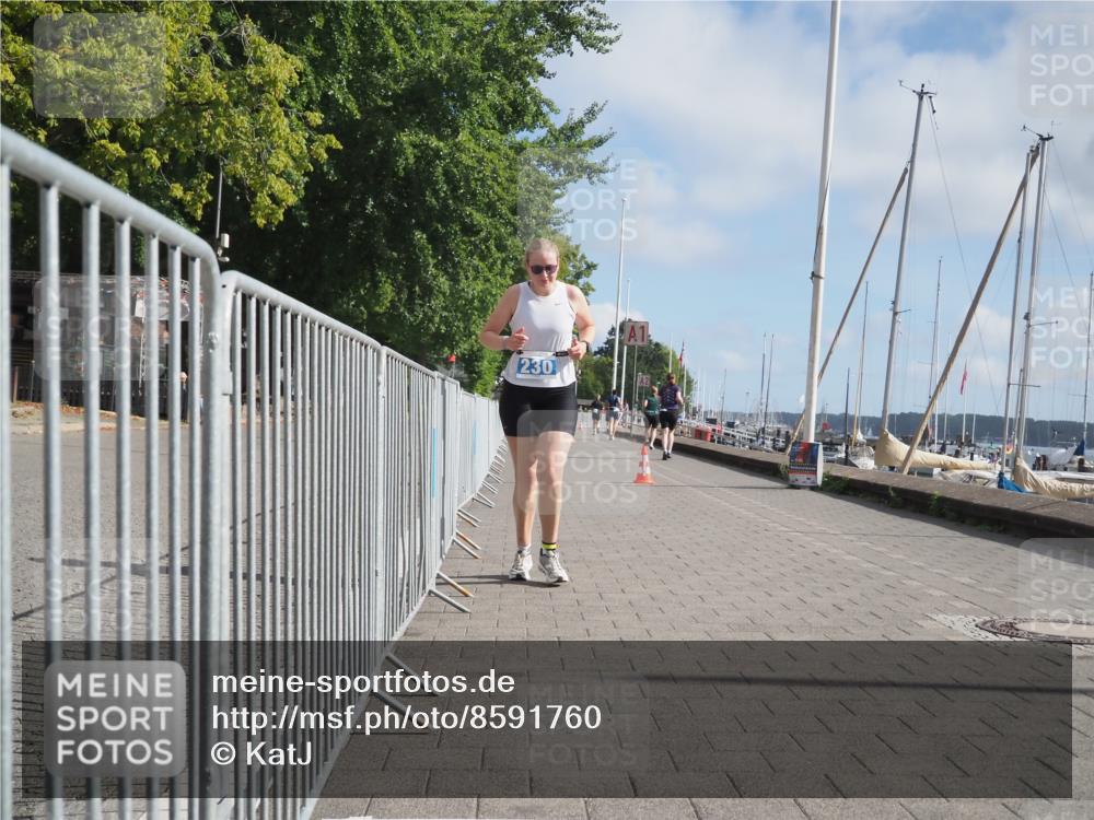 17.08.2025 - KN Förde Triathlon 2025 KatJ http://msf.ph/oto/8591760 17.08.2025 10:19:15 Laufen 230 meine-sportfotos.de