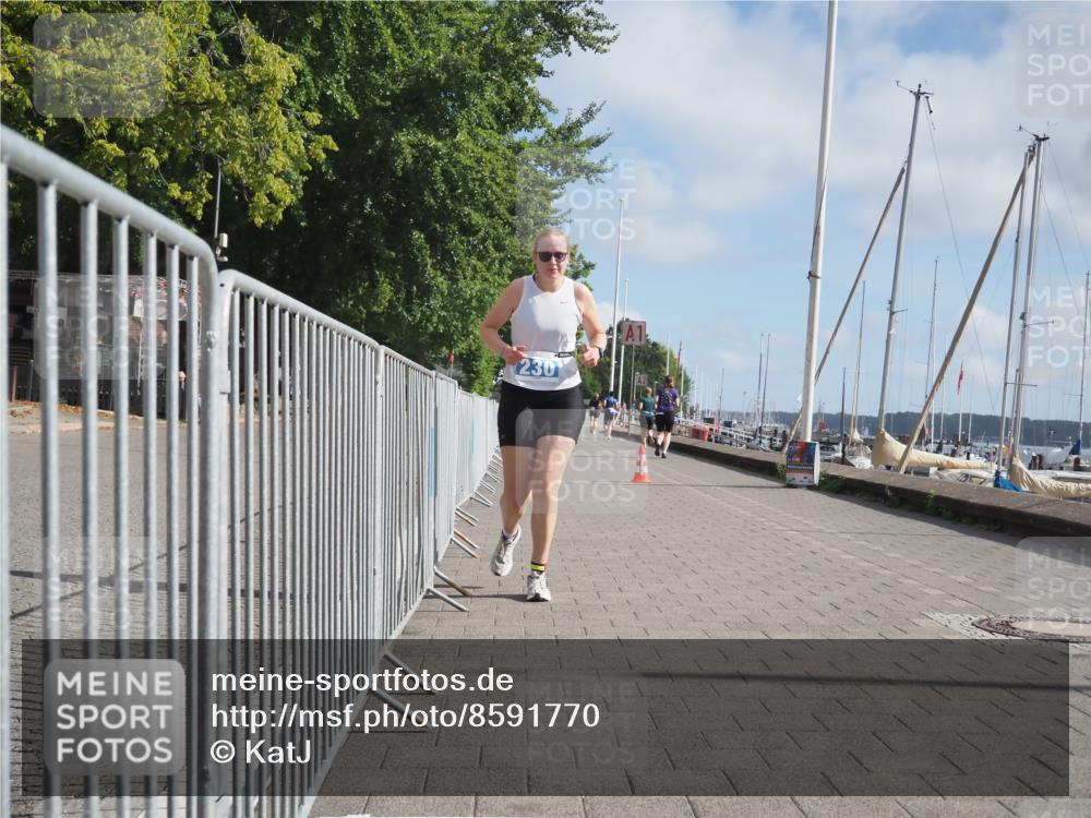 17.08.2025 - KN Förde Triathlon 2025 KatJ http://msf.ph/oto/8591770 17.08.2025 10:19:16 Laufen 230 meine-sportfotos.de