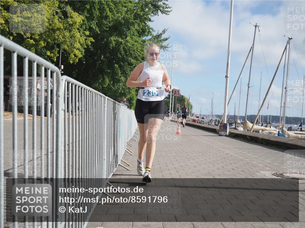 17.08.2025 - KN Förde Triathlon 2025 KatJ http://msf.ph/oto/8591796 17.08.2025 10:19:16 Laufen 230 meine-sportfotos.de