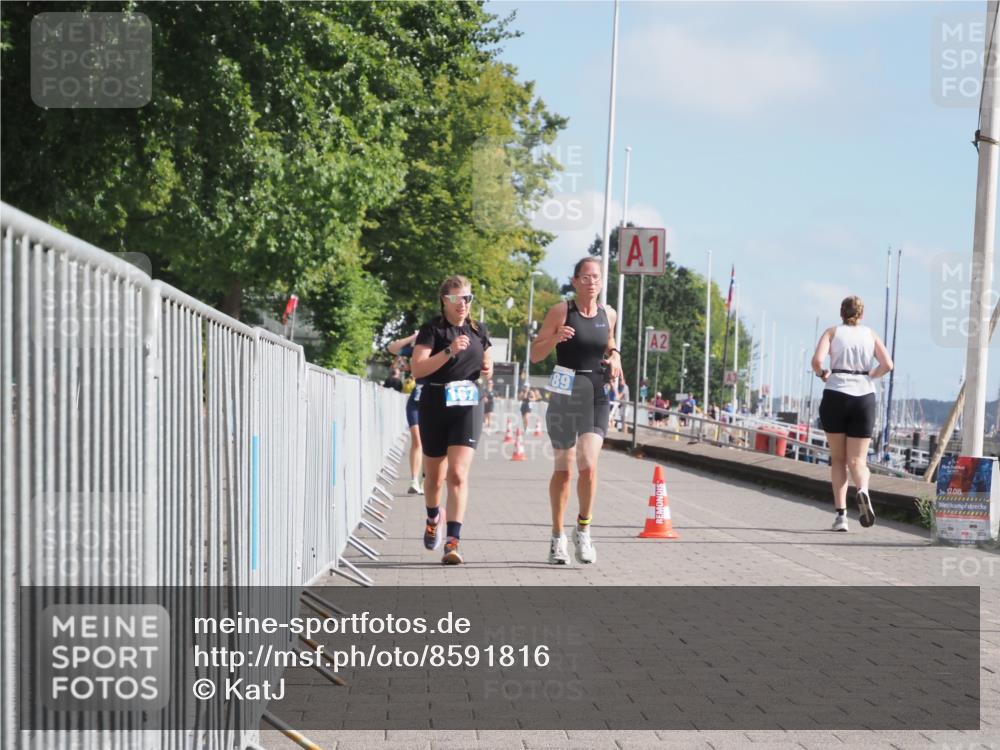 17.08.2025 - KN Förde Triathlon 2025 KatJ http://msf.ph/oto/8591816 17.08.2025 10:19:27 Laufen 167, 189, 212 meine-sportfotos.de