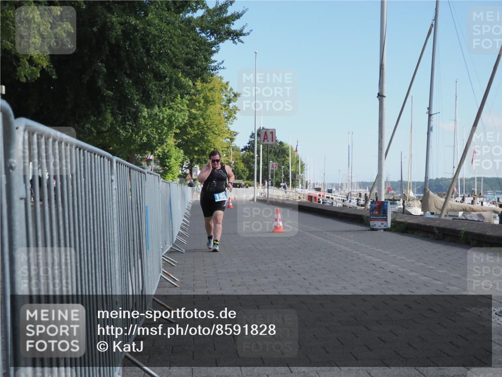 17.08.2025 - KN Förde Triathlon 2025 KatJ http://msf.ph/oto/8591828 17.08.2025 10:56:50 Laufen 194 meine-sportfotos.de