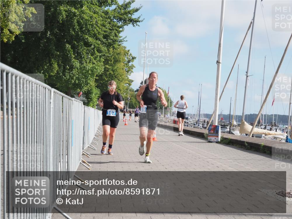17.08.2025 - KN Förde Triathlon 2025 KatJ http://msf.ph/oto/8591871 17.08.2025 10:19:28 Laufen 167, 189, 212 meine-sportfotos.de