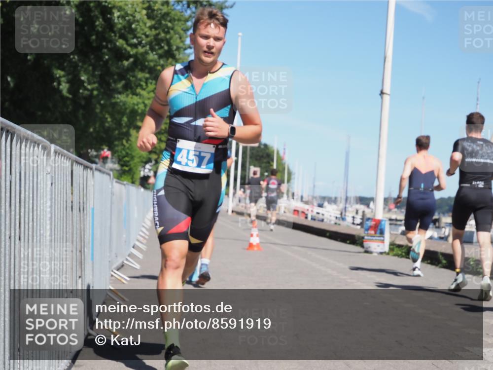 17.08.2025 - KN Förde Triathlon 2025 KatJ http://msf.ph/oto/8591919 17.08.2025 13:37:44 Laufen 411, 457, 505 meine-sportfotos.de