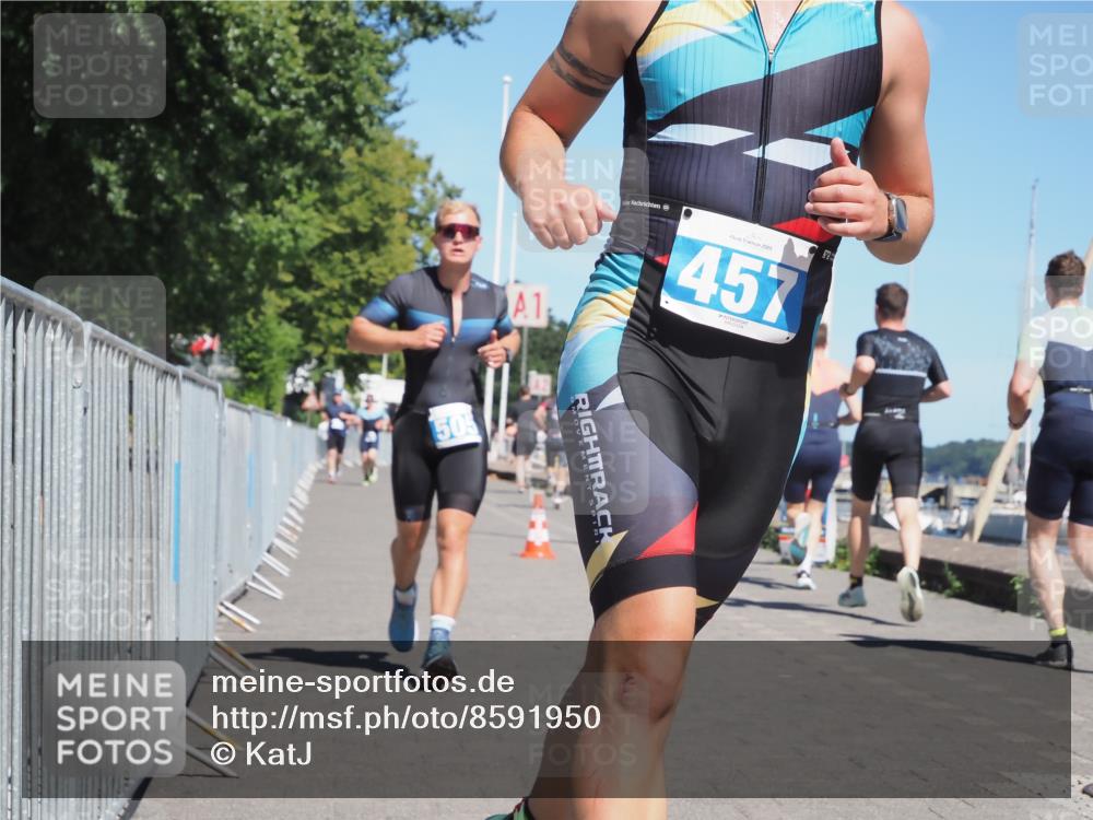 17.08.2025 - KN Förde Triathlon 2025 KatJ http://msf.ph/oto/8591950 17.08.2025 13:37:45 Laufen 411, 457, 505 meine-sportfotos.de