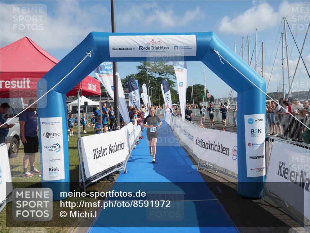 17.08.2025 - KN Förde Triathlon 2025 MichiJ http://msf.ph/oto/8591972 17.08.2025 10:34:30 Laufen 144, 158 meine-sportfotos.de