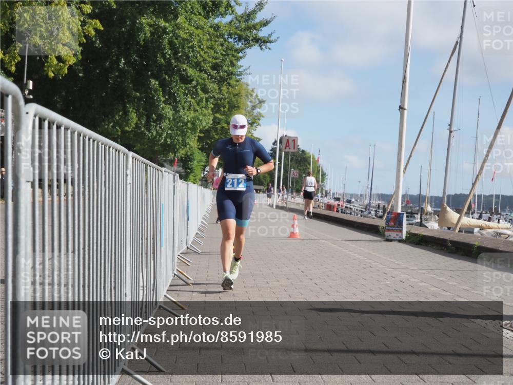 17.08.2025 - KN Förde Triathlon 2025 KatJ http://msf.ph/oto/8591985 17.08.2025 10:19:34 Laufen 167, 205, 212 meine-sportfotos.de