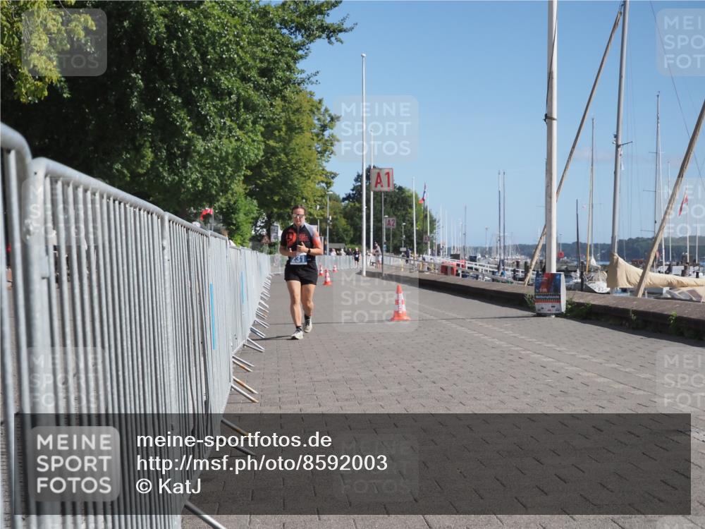 17.08.2025 - KN Förde Triathlon 2025 KatJ http://msf.ph/oto/8592003 17.08.2025 10:58:14 Laufen 231 meine-sportfotos.de