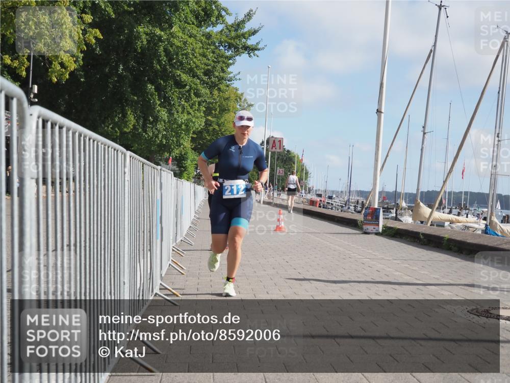 17.08.2025 - KN Förde Triathlon 2025 KatJ http://msf.ph/oto/8592006 17.08.2025 10:19:35 Laufen 167, 205, 212, 243 meine-sportfotos.de
