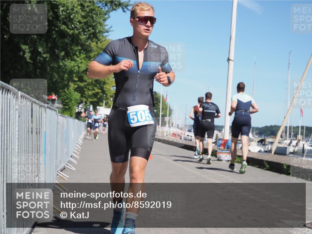 17.08.2025 - KN Förde Triathlon 2025 KatJ http://msf.ph/oto/8592019 17.08.2025 13:37:47 Laufen 411, 457, 461, 505 meine-sportfotos.de