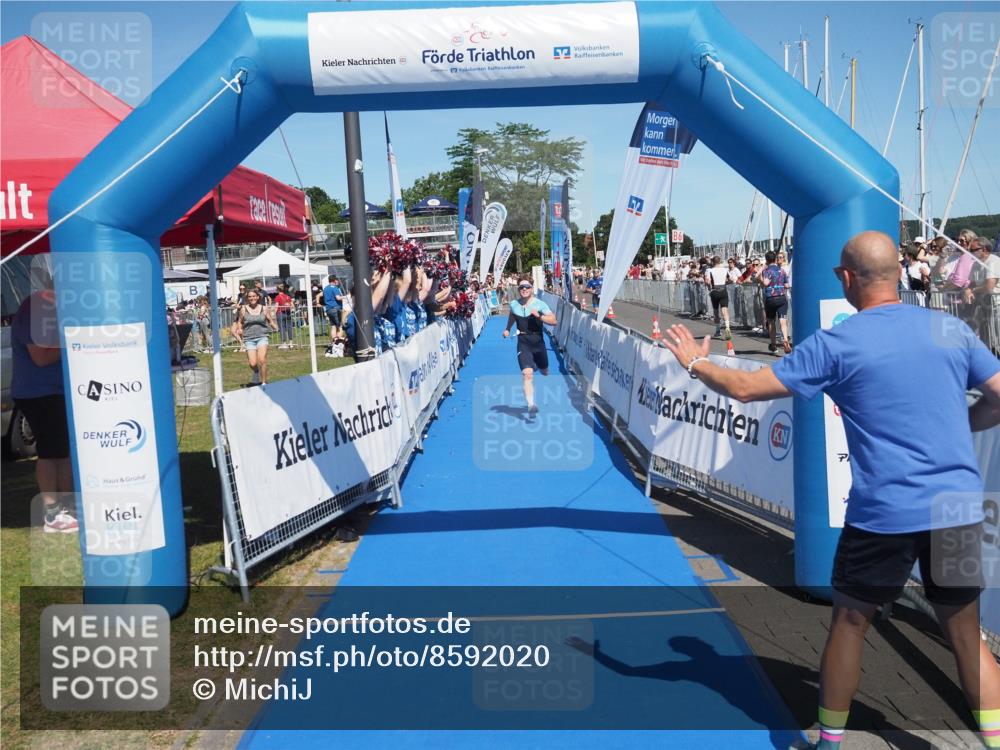 17.08.2025 - KN Förde Triathlon 2025 MichiJ http://msf.ph/oto/8592020 17.08.2025 13:51:50 Laufen 460, 469 meine-sportfotos.de