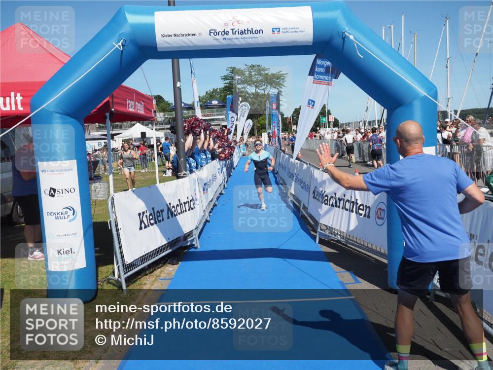 17.08.2025 - KN Förde Triathlon 2025 MichiJ http://msf.ph/oto/8592027 17.08.2025 13:51:50 Laufen 460, 469 meine-sportfotos.de