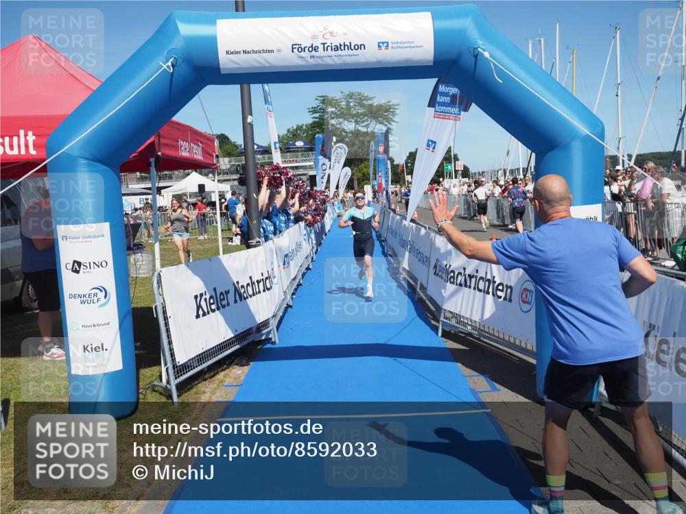 17.08.2025 - KN Förde Triathlon 2025 MichiJ http://msf.ph/oto/8592033 17.08.2025 13:51:50 Laufen 460, 469 meine-sportfotos.de