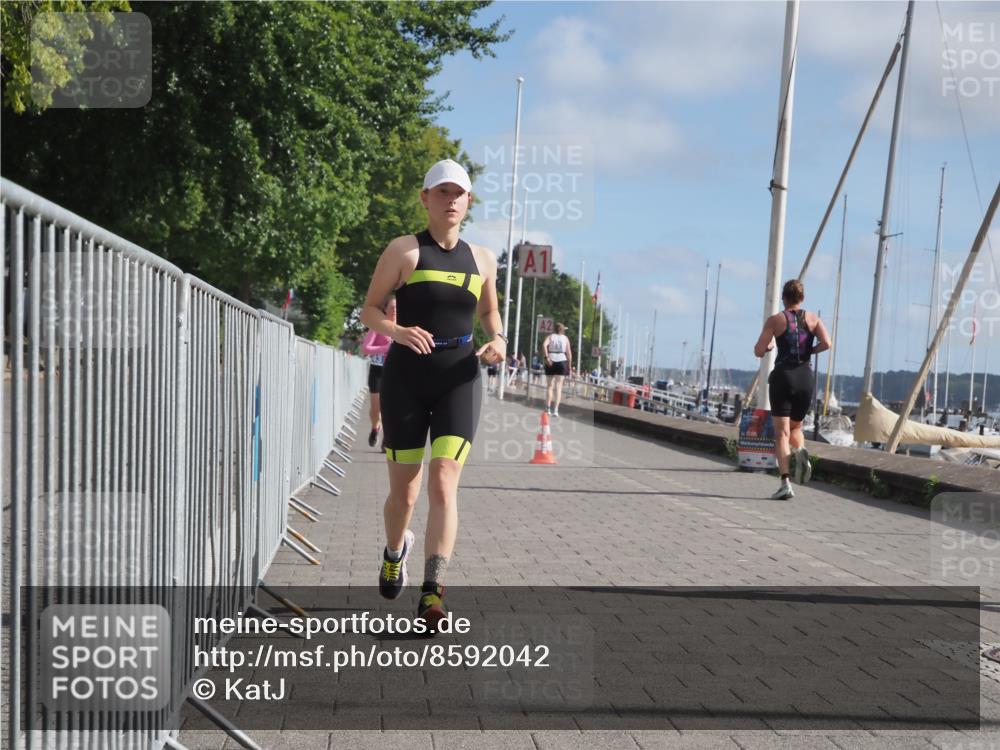 17.08.2025 - KN Förde Triathlon 2025 KatJ http://msf.ph/oto/8592042 17.08.2025 10:19:37 Laufen 205, 212, 243 meine-sportfotos.de