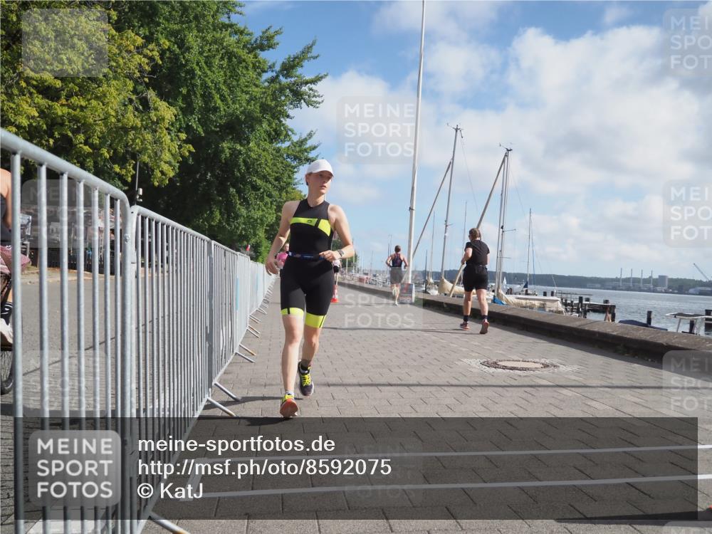 17.08.2025 - KN Förde Triathlon 2025 KatJ http://msf.ph/oto/8592075 17.08.2025 10:19:38 Laufen 205, 212, 243 meine-sportfotos.de