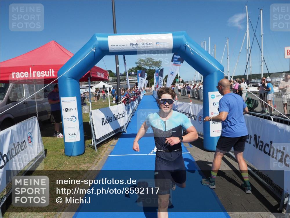 17.08.2025 - KN Förde Triathlon 2025 MichiJ http://msf.ph/oto/8592117 17.08.2025 13:51:52 Laufen 469 meine-sportfotos.de