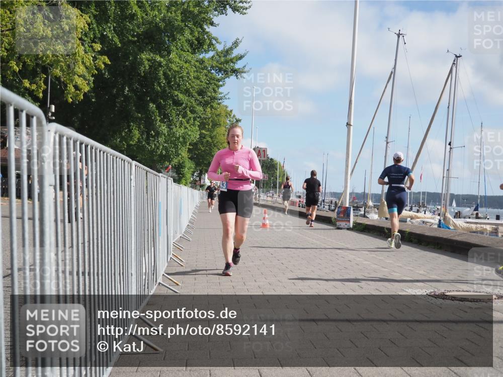 17.08.2025 - KN Förde Triathlon 2025 KatJ http://msf.ph/oto/8592141 17.08.2025 10:19:42 Laufen 243 meine-sportfotos.de