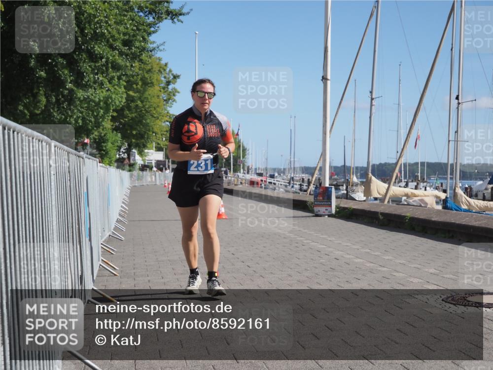 17.08.2025 - KN Förde Triathlon 2025 KatJ http://msf.ph/oto/8592161 17.08.2025 10:58:19 Laufen 231 meine-sportfotos.de